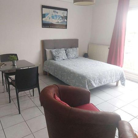 Residence D'Anjou - Grand Studio Avec Balcon Et Parking Privatif Perpignan Kültér fotó