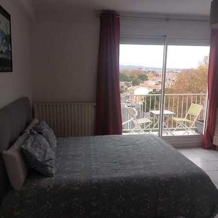 Residence D'Anjou - Grand Studio Avec Balcon Et Parking Privatif Perpignan Kültér fotó