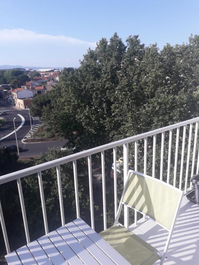 Residence D'Anjou - Grand Studio Avec Balcon Et Parking Privatif Perpignan Kültér fotó
