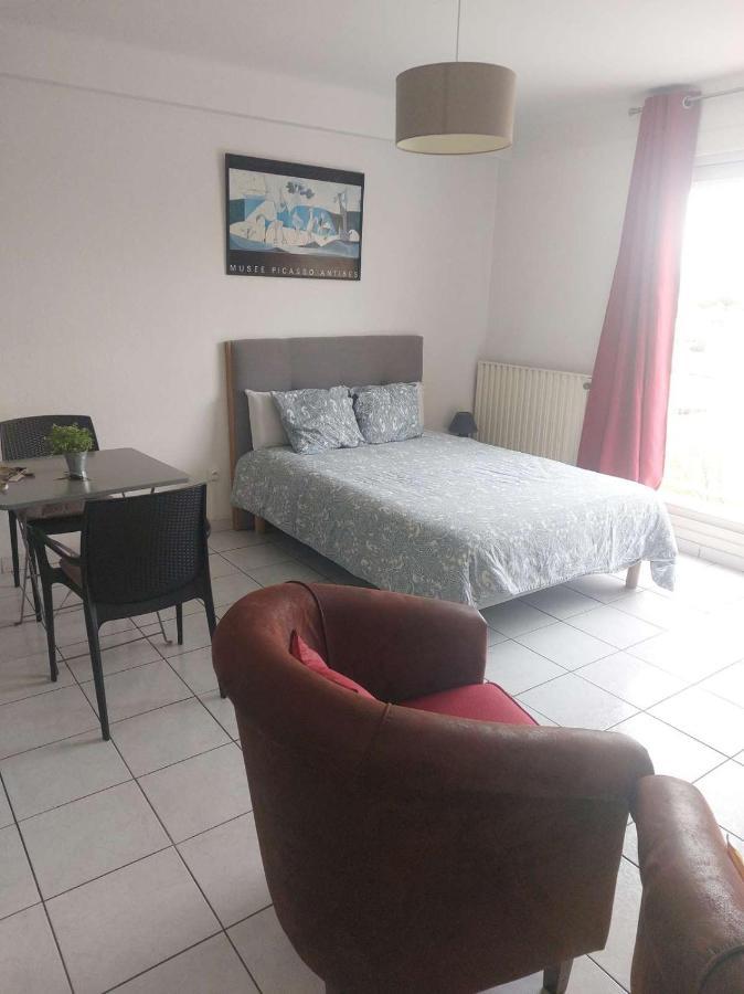 Residence D'Anjou - Grand Studio Avec Balcon Et Parking Privatif Perpignan Kültér fotó